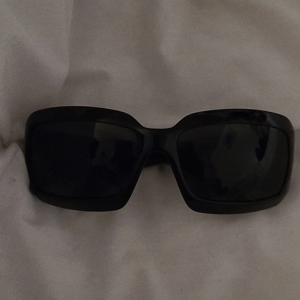 Chanel sunglasses - Picture 1 of 6